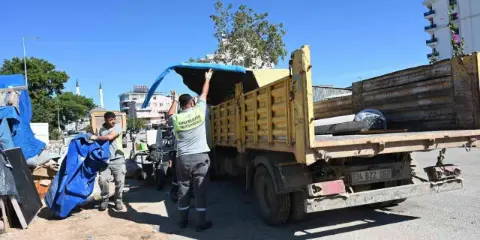 Kepez’de temizlik seferberliği: Aydoğmuş’ta 30 kamyon atık kaldırıldı