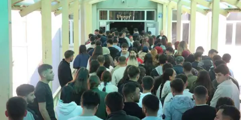 3 milyon genç kamuda memur olabilmek için sınavda