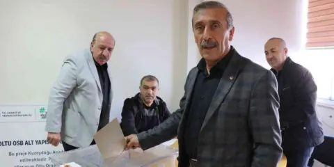 Oltu’da Ticaret ve Sanayi Odası seçimlerini Baki Karaca kazandı