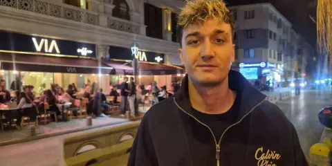 Kafeler caddesinde abartı egzoz, yüksek müzik ve trafik kargaşası tepki çekiyor