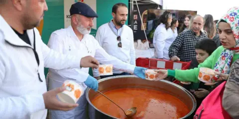 Kocasinan Başkanı Çolakbayrakdar, Kayseri'nin lezzetlerini tanıttı