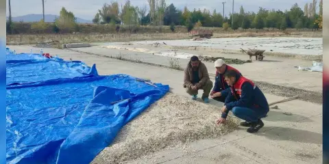 Çay İlçe Tarım ve Orman personeli kabak çekirdeği ve elma üreticilerini ziyaret etti