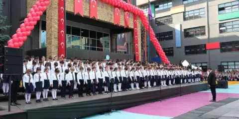 Cumhuriyetin 103. yılı Şahinkaya Eğitim Kurumları'nda kutlandı