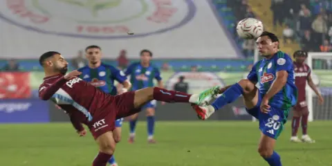 Çaykur Rizespor Evde Yok: Bu Kez Trabzonspor'a 4-3 Yenildi