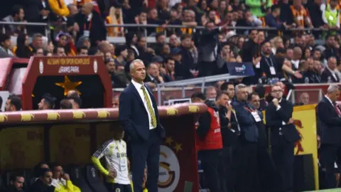 Süper Lig'de alev gibi iddia! Fenerbahçe'de İsmail Kartal ile yollar ayrıldı
