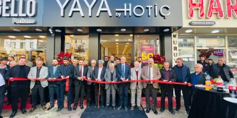 Yüksekova’da Yaya by Hotiç mağazası hizmete açıldı