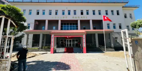 Yüksekova Adliye Binasında bakım ve onarım çalışması tamamlandı