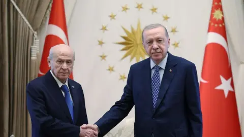 Cumhurbaşkanı Erdoğan, MHP Genel Başkanı Bahçeli'yi saat 14.00'te Cumhurbaşkanlığı Külliyesi'nde kabul edecek