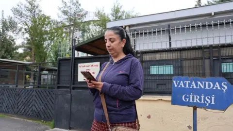 Diyarbakır’da akılalmaz dolandırıcılık: Aile fertlerinin şeceresine kadar söyleyip 1.2 kilo altını aldılar