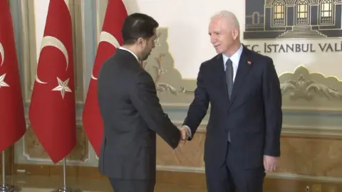 İstanbul Valisi Gül, Cumhuriyet Bayramı dolayısıyla tebrikleri kabul etti