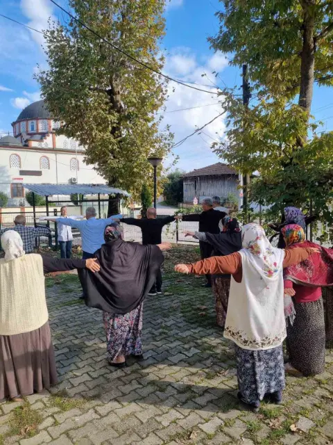 Düzce İl Sağlık Müdürlüğü Gündolaması köyünde fiziksel aktivite etkinliği düzenledi