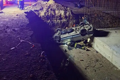 Eskişehir Seyitgazi'de otomobil çukura düştü, 1 kişi öldü, 2'si çocuk 5 yaralandı
