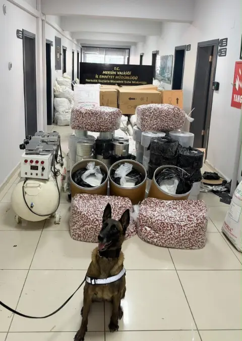 Mersin'de uyuşturucu operasyonunda 1 ton katkı maddesi ele geçirildi