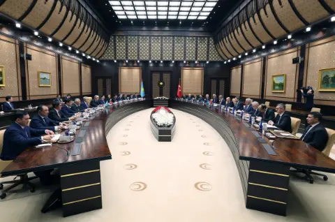 Bayraktar, Kazakistan ile enerji iş birliğini görüştü