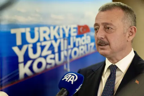 Osmangazi Köprüsü'nde "Cumhuriyet Koşusu" düzenlendi
