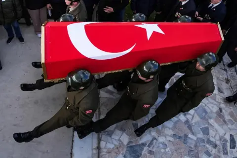 MSB acı haberi duyurdu: Hakkari'de hudut geçiş olayına müdahale ederken yaralanan askerimiz şehit oldu