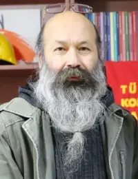 Eski kız arkadaşını bıçakla yaralayıp kayıplara karıştı
