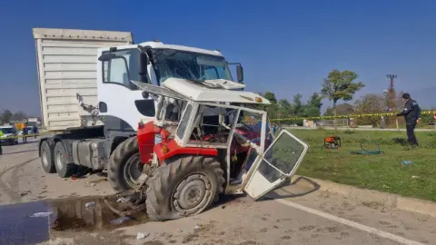 Askeri TIR traktörle çarpıştı! Karı koca hayatını kaybetti