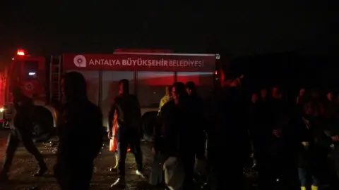 Hortum işçi konteynerlerini parçaladı! 4 ölü, 1 yaralı var