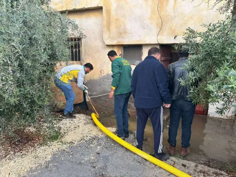 Bir ilimizde sel manzaraları! Yollar göle döndü, ev ve iş yerlerini su bastı