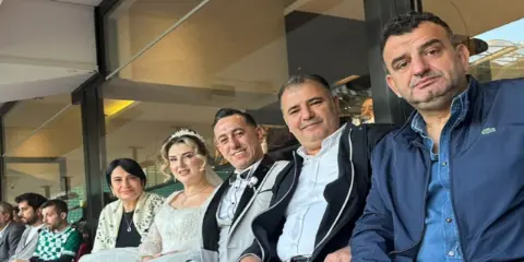 Önce Konyaspor, sonra düğün! Nikah öncesi maçı tribünden izlediler