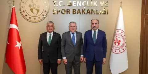 Konyaspor Yönetiminden Bakan Bak'a Stadyum ve Proje Ziyareti
