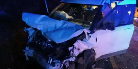 Erzincan'da Otomobil ve Hafif Ticari Araç Çarpıştı: 1 Kişi Yaralandı
