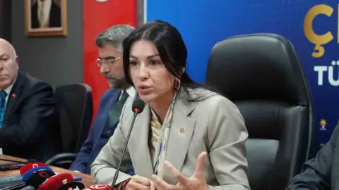 AK Parti Genel Başkan Yardımcısı Ayan: "Biz asla ahlaksızlığa ahlaklı demeyiz, biz milletimizin ekmeğine göz dikeni bizden saymayız