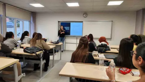 Anadolu Üniversitesi öğrencisi Berra Binbir, ENDietS Türkiye temsilcisi seçildi