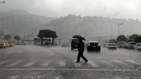 Meteoroloji Erzincan'da 40-60 km/s rüzgar ve sağanak yağış bekliyor