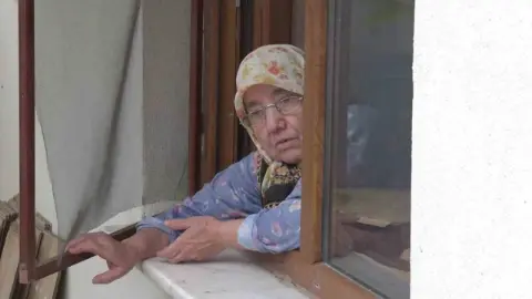 Şile’de evleri su bastı: 3 kardeş evde mahsur kaldı