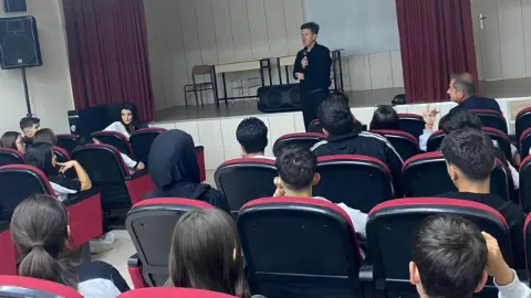 Mesleki eğitime yeni başlayan öğrenciler sektörle buluştu