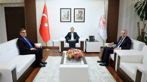 AK Partili Yanılmaz Vali Arslan ile görüştü
