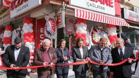 Belgin İba Açılışına Katıldı