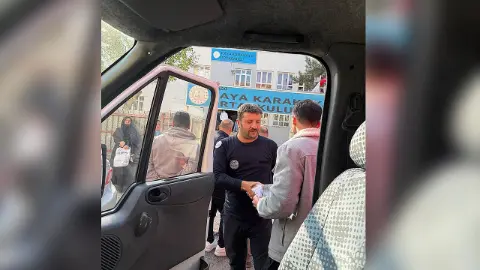 KPSS sınavına gidecekken asansörde kalan vatandaşın yardımına itfaiye yetişti