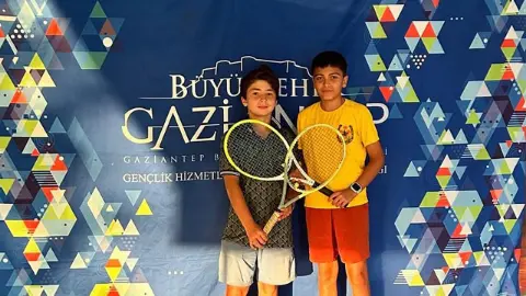 Elazığlı tenisçiler Gaziantep’te üçüncü oldu