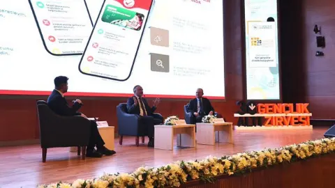 Güvenilir gıda konusu Gençlik Zirvesi’nde ele alındı