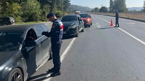 Muğla’da Jandarma trafik timlerince bir haftada 27 bin 741 araç denetlendi