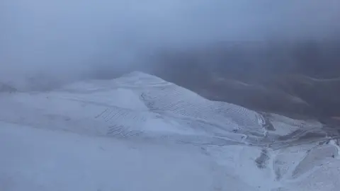 Palandöken'de kar yağışıyla gelen görsel şölen