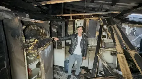 Samsun'da elektrik panosundan çıkan yangın evi kül etti