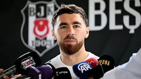 Orkun Kökçü'nün sahalara dönüşü ertelenebilir: Hedef Celtic maçı