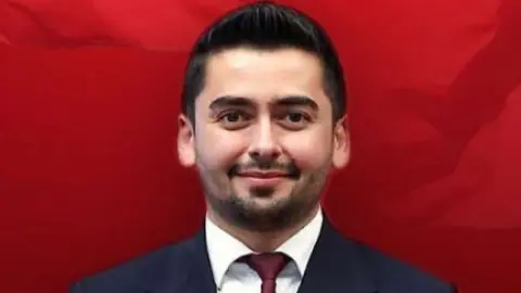 YENİ Parti'de istifa! Başkan Gözbaşı'dan ilk açıklama