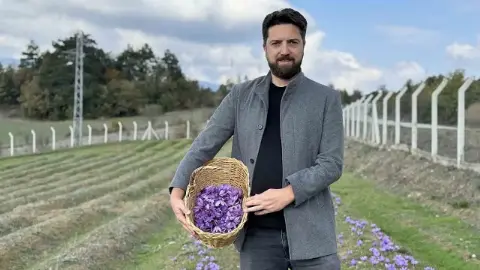 İtalya’da analiz ettirdiği safranıyla yurt dışından da talep görüyor
