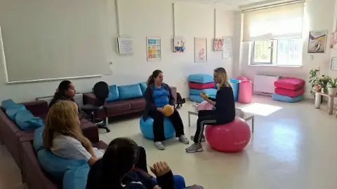 Kayseri Devlet Hastanesi’nde doğuma hazırlıkları eğitimleri devam ediyor