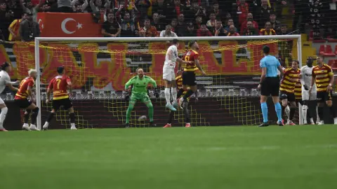 Kayserispor üçüncü kez skoru koruyamadı