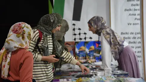 12. Malatya Kitap Fuarı’nda anlamlı stand: Geliri Filistin'e gönderilecek