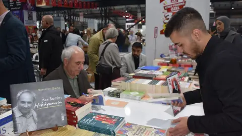 Prof. Dr. Nurullah Genç Malatyalı sevenleriyle buluştu