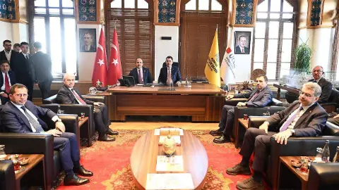 Bakan Kurum'dan Konya'nın projelerine yakın takip