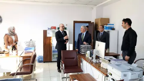 Vali Akın, Ticaret İl Müdürlüğünü ziyaret etti