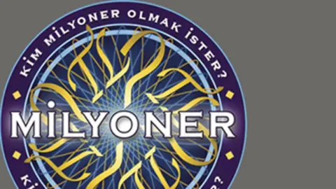Aristoteles'ten 3 yıl boyunca dil, edebiyat, siyaset ve felsefe dersleri alan kimdir?